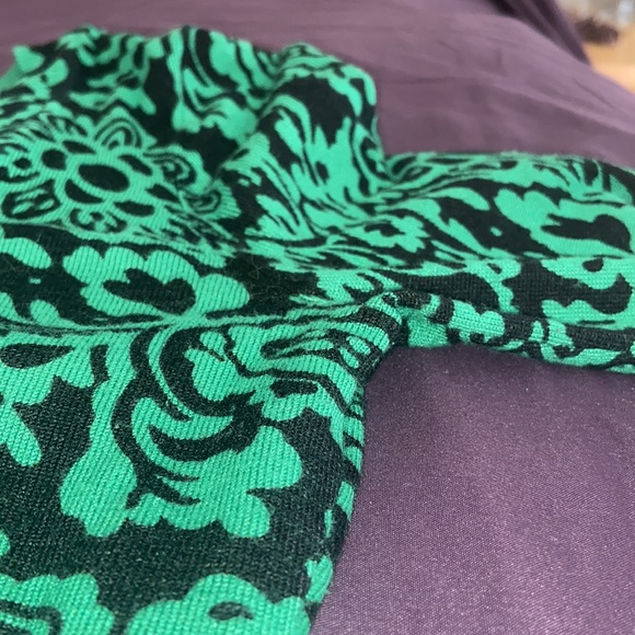 🦋 = 2 for $15.  INC Cardigan sweater - Picture 5 of 6